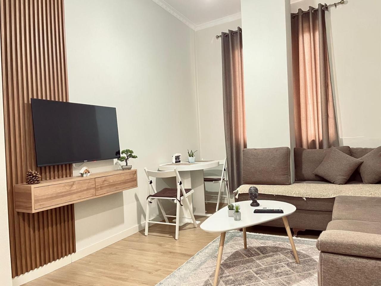 Home Inn Apartment 2 Near City Center Tirana Extérieur photo